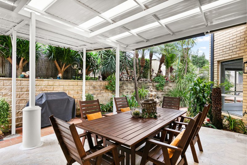 Photo - 7 Vivaldi Place, Beaumont Hills NSW 2155 - Image 8