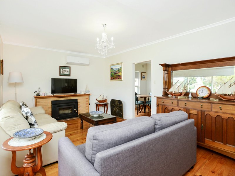 Photo - 7 Wagenah Avenue, Victor Harbor SA 5211 - Image 5