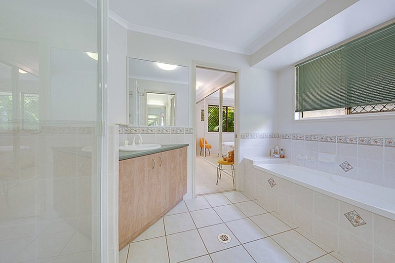 Photo - 7 Walker Street, Clinton QLD 4680 - Image 12