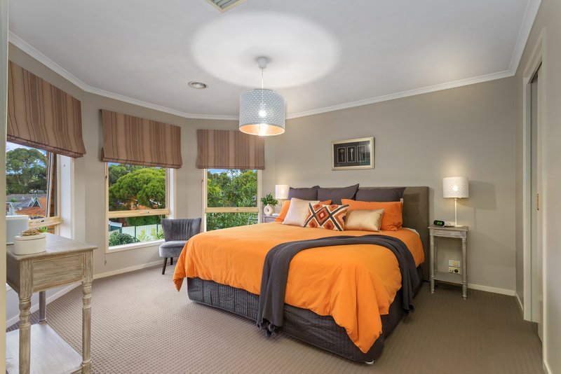 Photo - 7 Wallaby Walk, South Morang VIC 3752 - Image 8