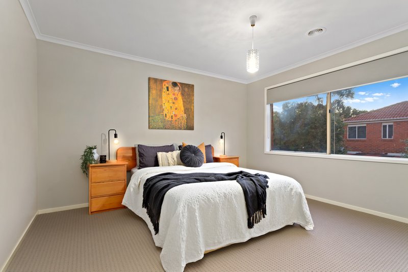 Photo - 7 Wallaby Walk, South Morang VIC 3752 - Image 10