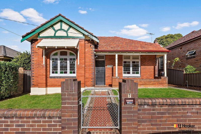 Photo - 7 Wallace Street, Ashfield NSW 2131 - Image 1
