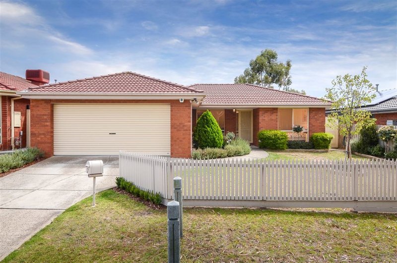 7 Waltham Mews, Cranbourne East VIC 3977