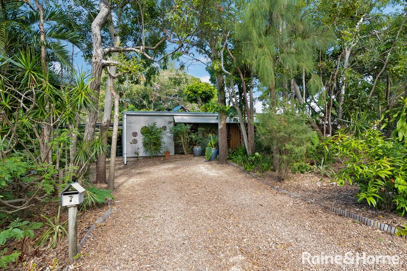 Photo - 7 Wansfell Street, Picnic Bay QLD 4819 - Image 2