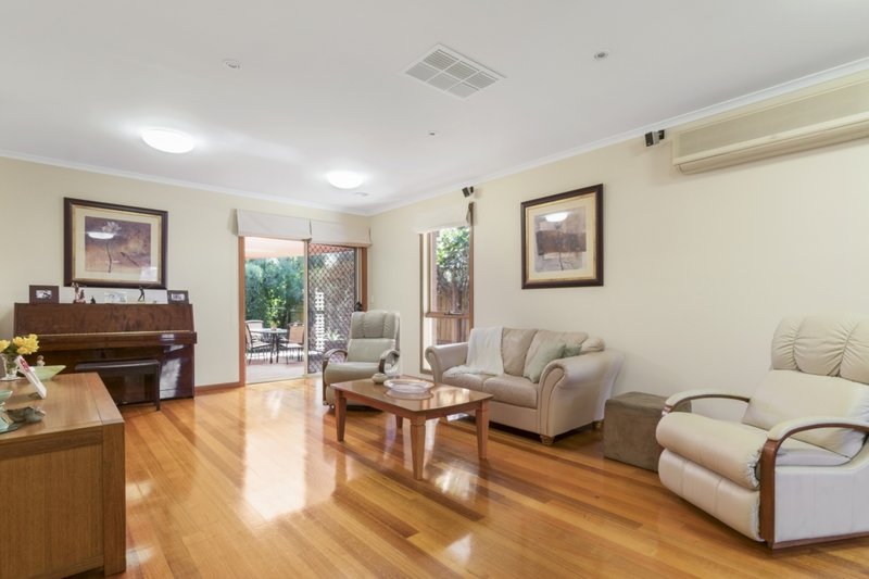 Photo - 7 Warain Court, Werribee VIC 3030 - Image 6