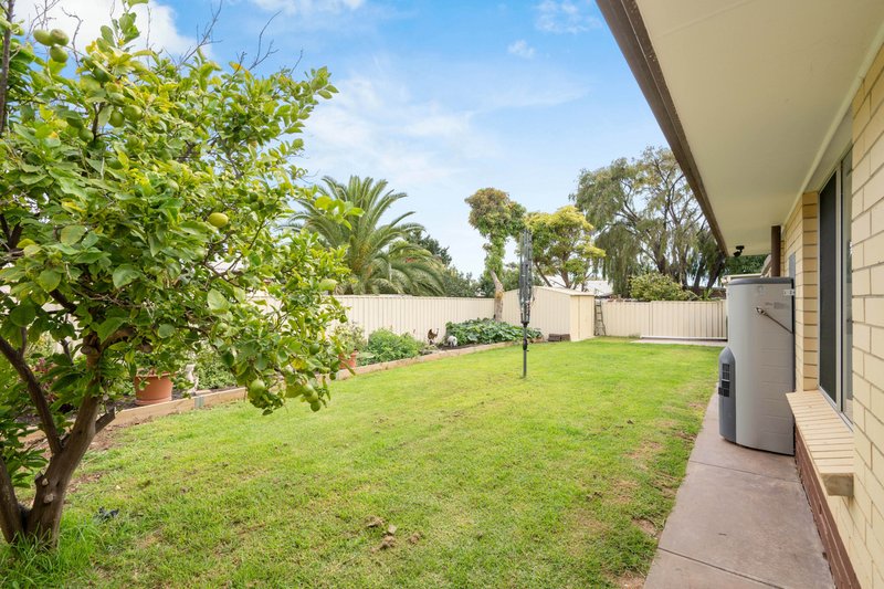 Photo - 7 Warilda Crescent, Hallett Cove SA 5158 - Image 18