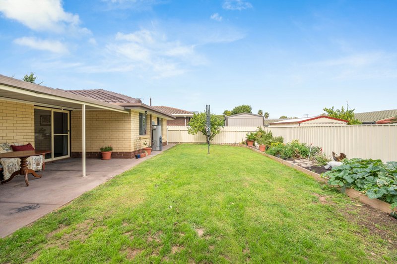 Photo - 7 Warilda Crescent, Hallett Cove SA 5158 - Image 19