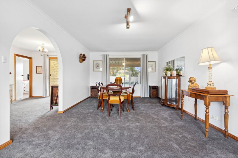 Photo - 7 Warilda Crescent, Hallett Cove SA 5158 - Image 22