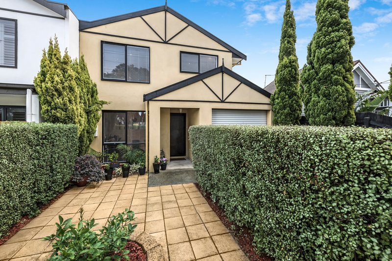 7 Warren Road, Mordialloc VIC 3195