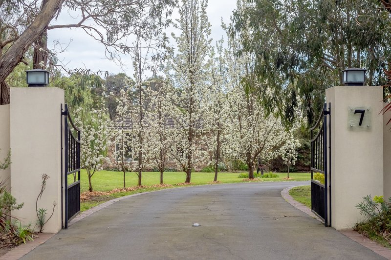 7 Warringine Creek Lane, Bittern VIC 3918