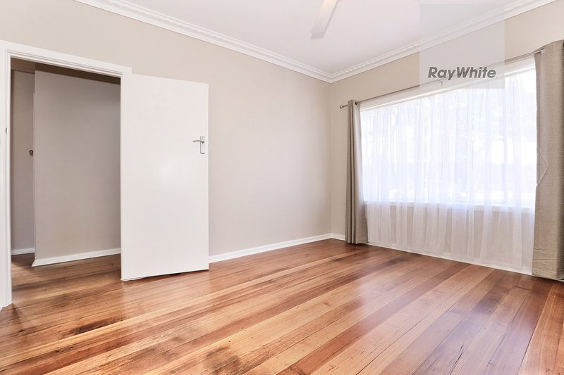 Photo - 7 Warwick Place, Tullamarine VIC 3043 - Image 5