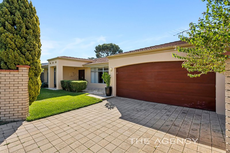 Photo - 7 Warwick Road, Sorrento WA 6020 - Image 1