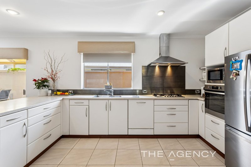 Photo - 7 Warwick Road, Sorrento WA 6020 - Image 8