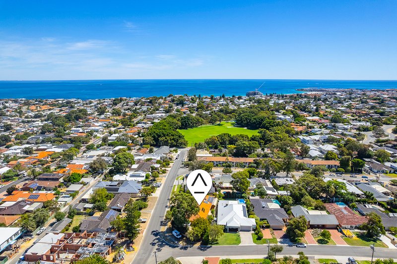 Photo - 7 Warwick Road, Sorrento WA 6020 - Image 35