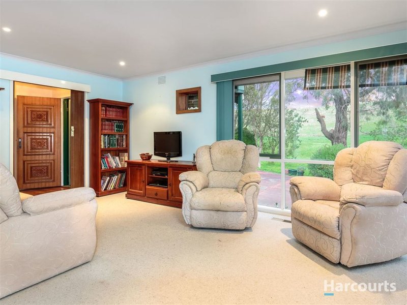 Photo - 7 Waters Avenue, Upper Ferntree Gully VIC 3156 - Image 3