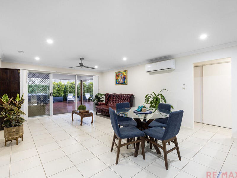 Photo - 7 Waterstone Court, Little Mountain QLD 4551 - Image 3