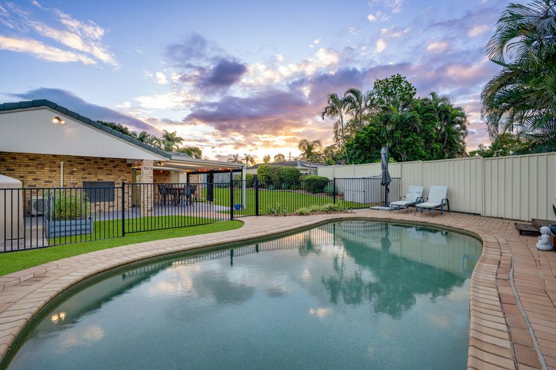 Photo - 7 Watkinsia Court, Regents Park QLD 4118 - Image 18
