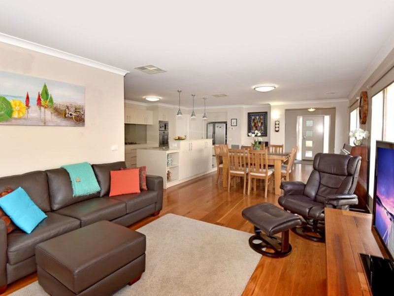 Photo - 7 Wave Street, St Leonards VIC 3223 - Image 5