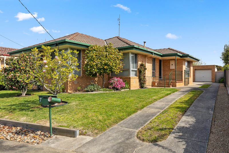 7 Webb Avenue, Seymour VIC 3660