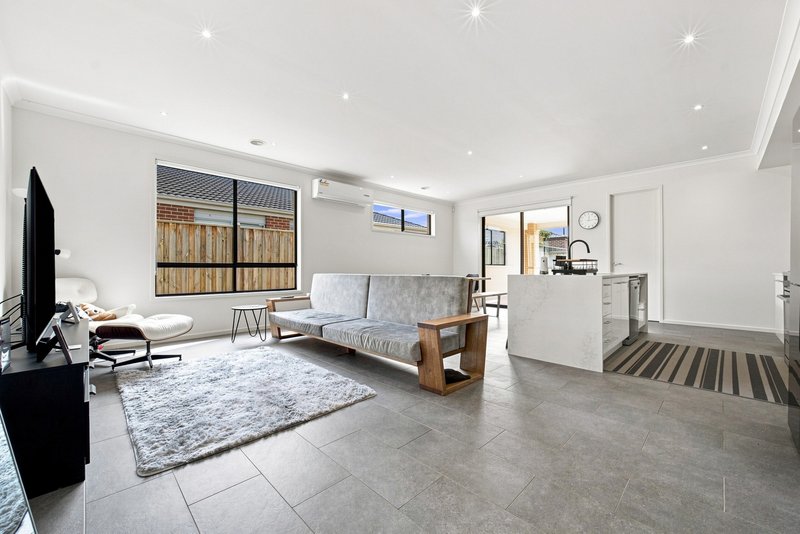 Photo - 7 Wendy Way, Pakenham VIC 3810 - Image 6