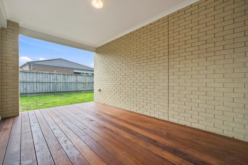 Photo - 7 Wendy Way, Pakenham VIC 3810 - Image 16