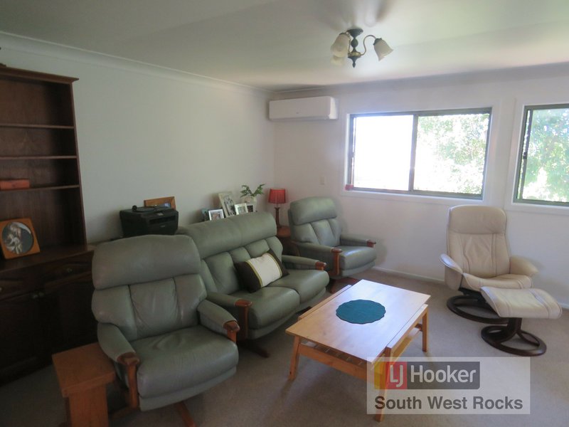 Photo - 7 Wentworth Avenue, South West Rocks NSW 2431 - Image 5