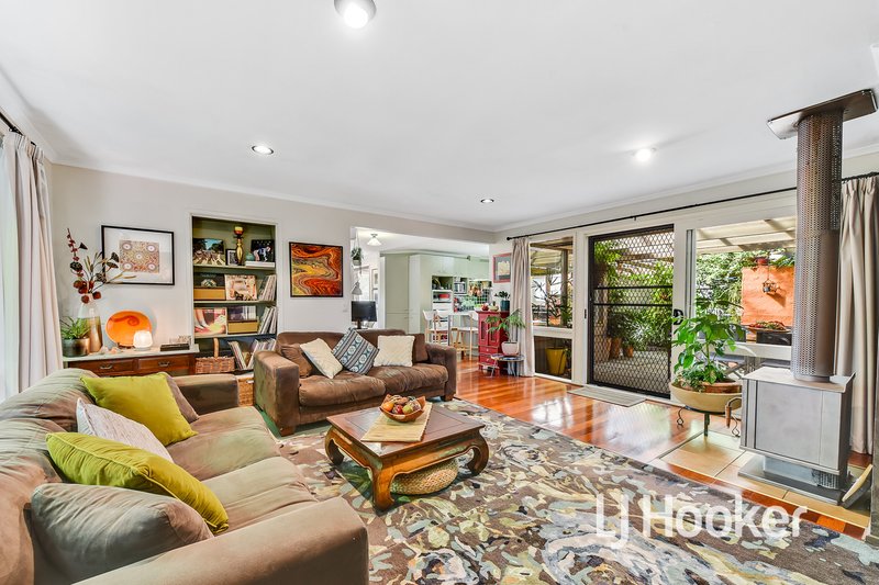 Photo - 7 Wentworth Street, Cranbourne North VIC 3977 - Image 5