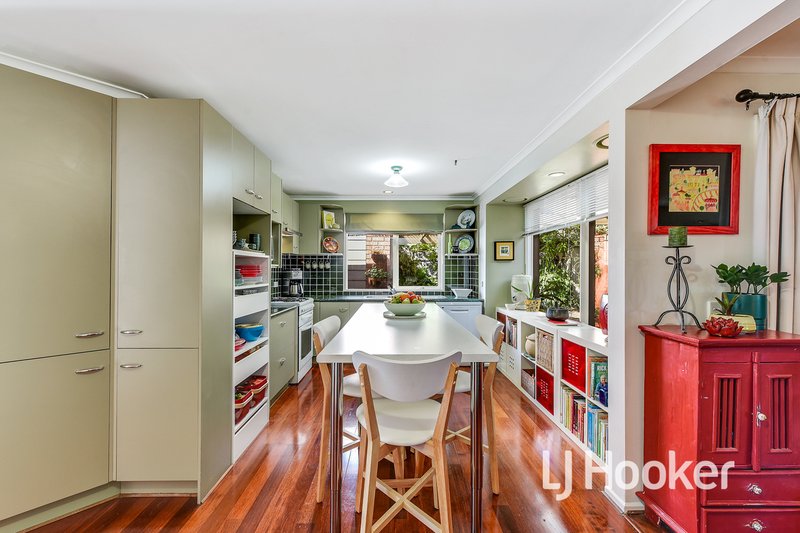 Photo - 7 Wentworth Street, Cranbourne North VIC 3977 - Image 6