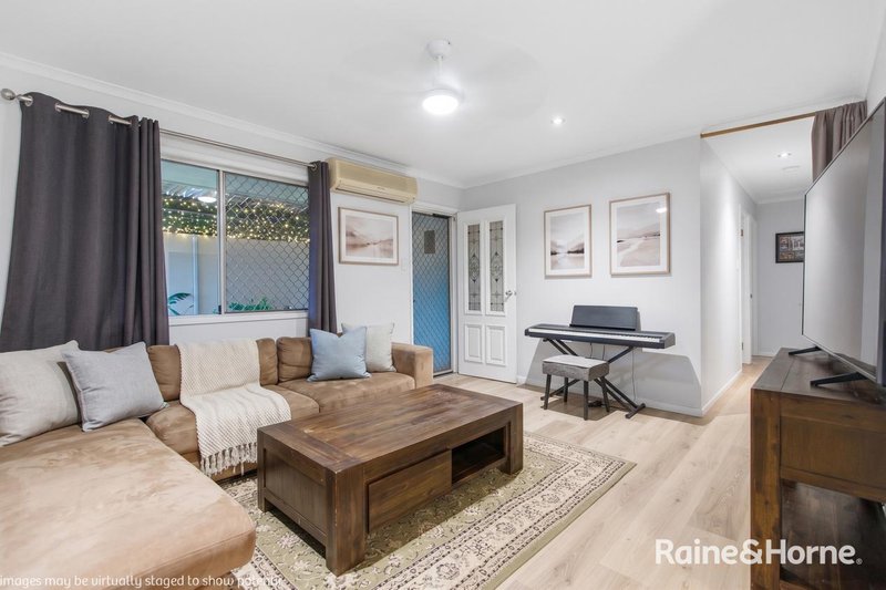 Photo - 7 West Street, Torquay QLD 4655 - Image 3