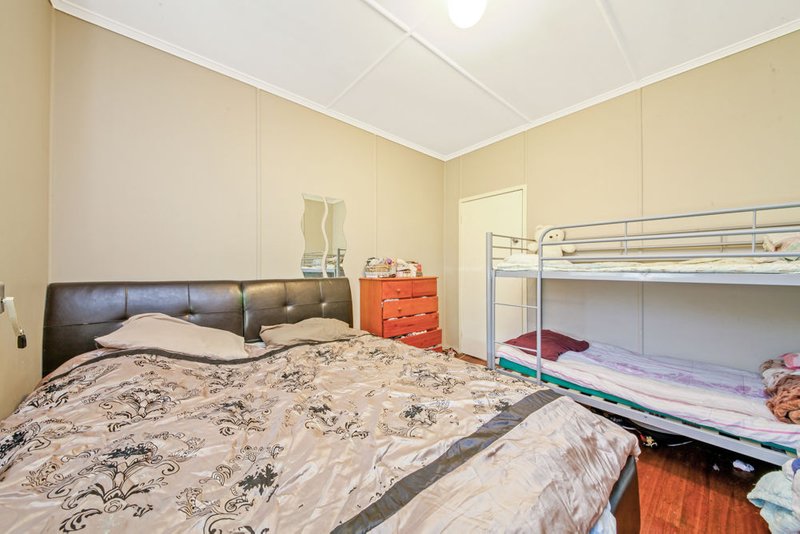 Photo - 7 Westbrook Street, Woody Point QLD 4019 - Image 4