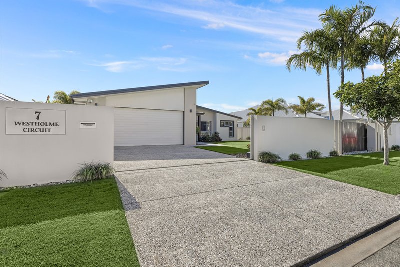 Photo - 7 Westholme Circuit, Pelican Waters QLD 4551 - Image 3