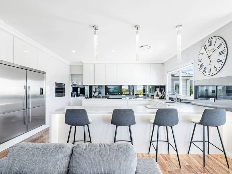 Photo - 7 Westminster Place, Razorback NSW 2571 - Image 8