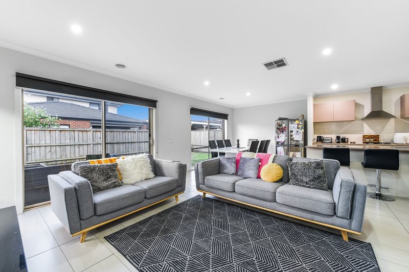 Photo - 7 Weston Street, Keysborough VIC 3173 - Image 6