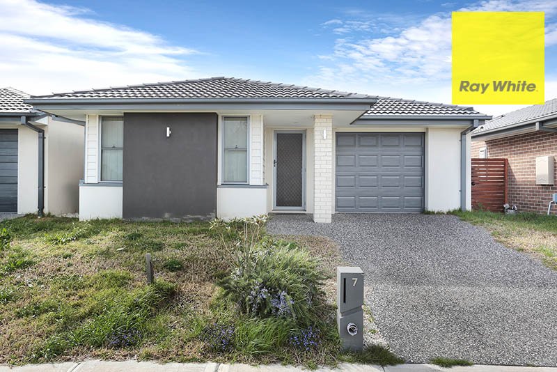 7 Westonbury Drive, Truganina VIC 3029