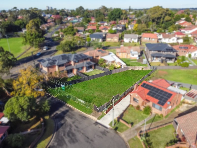 Photo - 7 Westville Place, Westmead NSW 2145 - Image 4