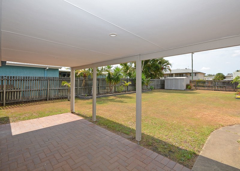 Photo - 7 Whimbrel Grove, Eli Waters QLD 4655 - Image 24