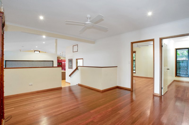 Photo - 7 Whinners Court, Eimeo QLD 4740 - Image 8