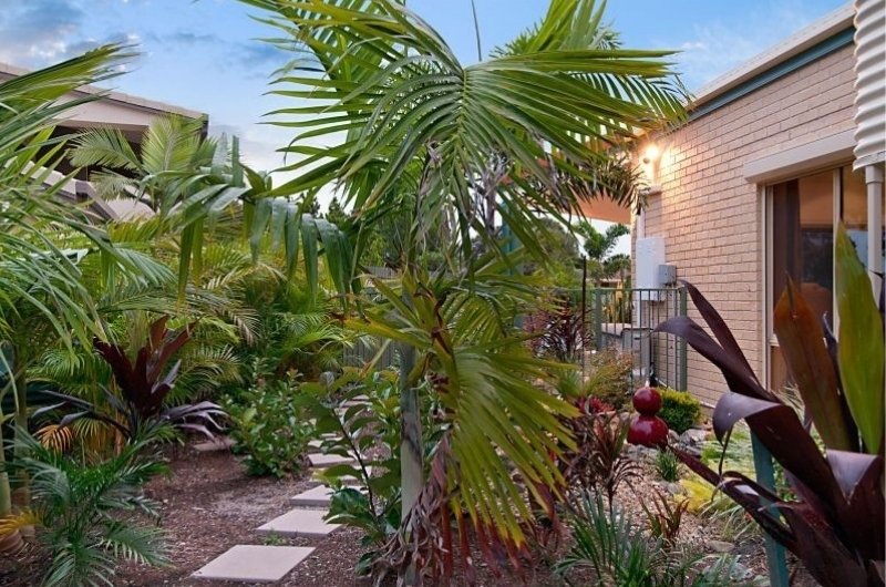 Photo - 7 Whitby Court, Banksia Beach QLD 4507 - Image 4