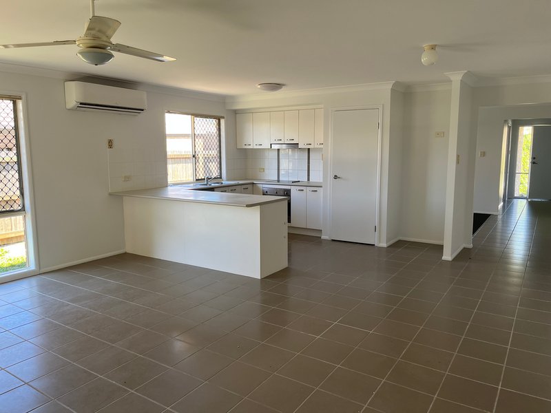 Photo - 7 Whitlock Drive, Rothwell QLD 4022 - Image 3