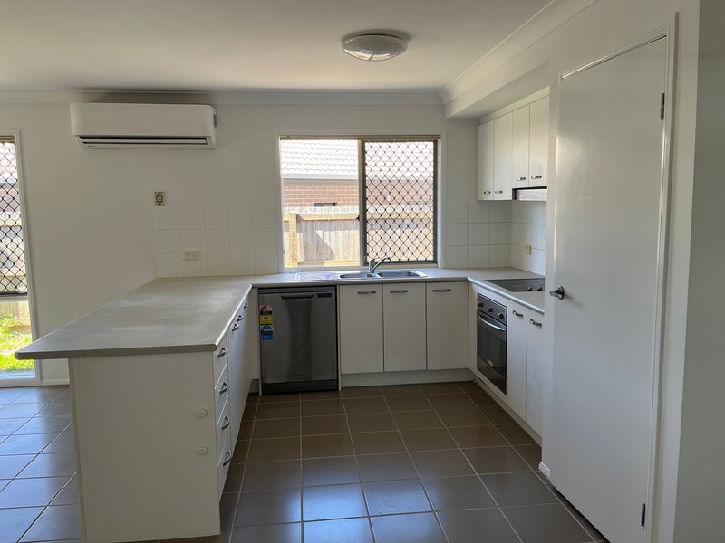 Photo - 7 Whitlock Drive, Rothwell QLD 4022 - Image 4
