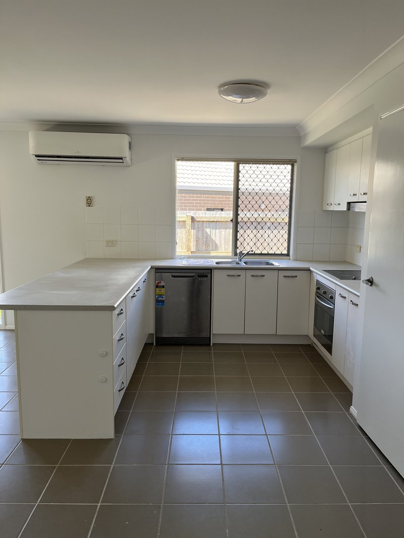 Photo - 7 Whitlock Drive, Rothwell QLD 4022 - Image 7