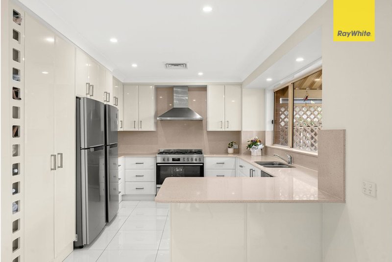 Photo - 7 Wildflower Place, Kellyville NSW 2155 - Image 3