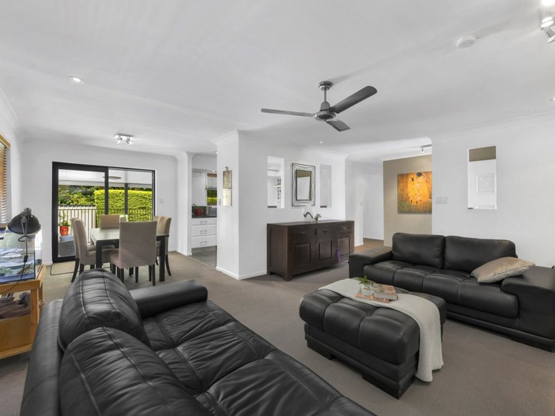 Photo - 7 Willara Street, Carseldine QLD 4034 - Image 7