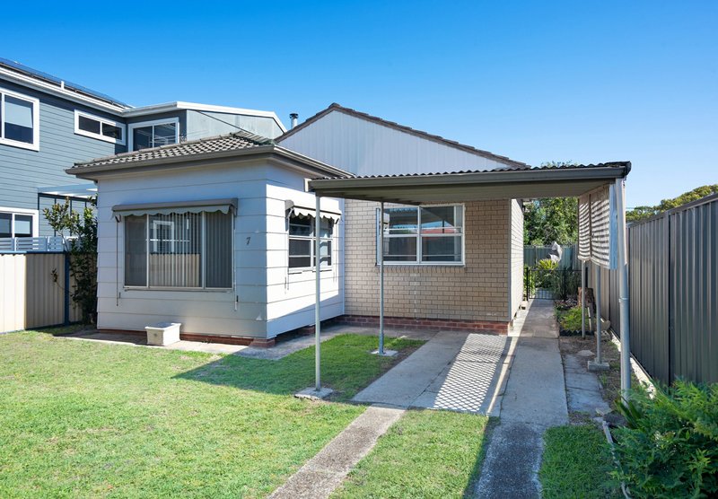 7 Williams Street, Belmont South NSW 2280