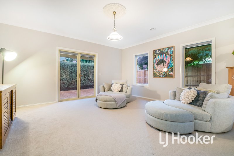 Photo - 7 Wills Avenue, Pakenham VIC 3810 - Image 5