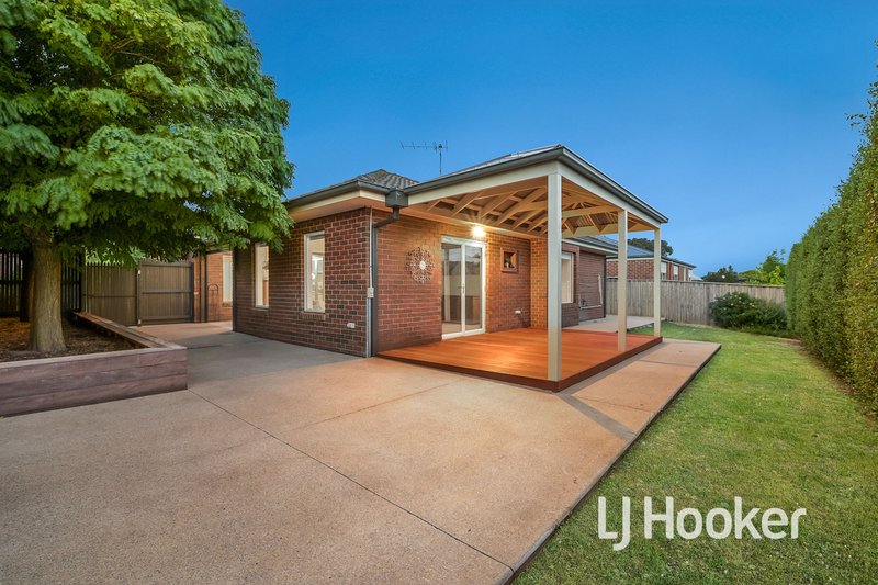 Photo - 7 Wills Avenue, Pakenham VIC 3810 - Image 9