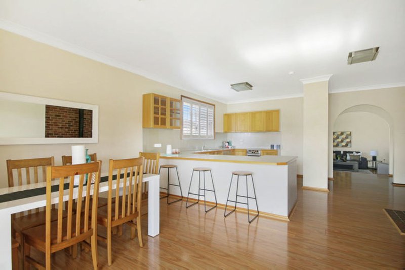 Photo - 7 Wills Place, Guildford NSW 2161 - Image 3