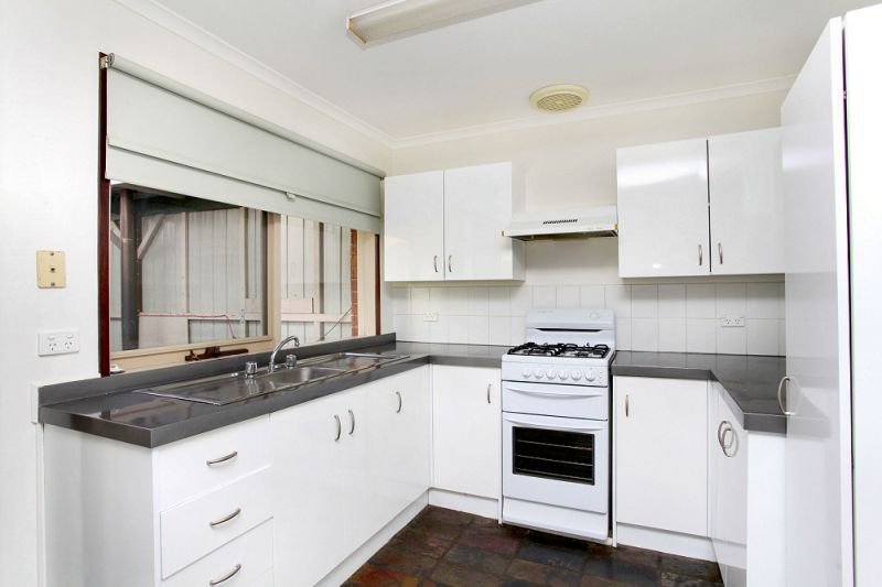 Photo - 7 Wilong Close, Kurunjang VIC 3337 - Image 2