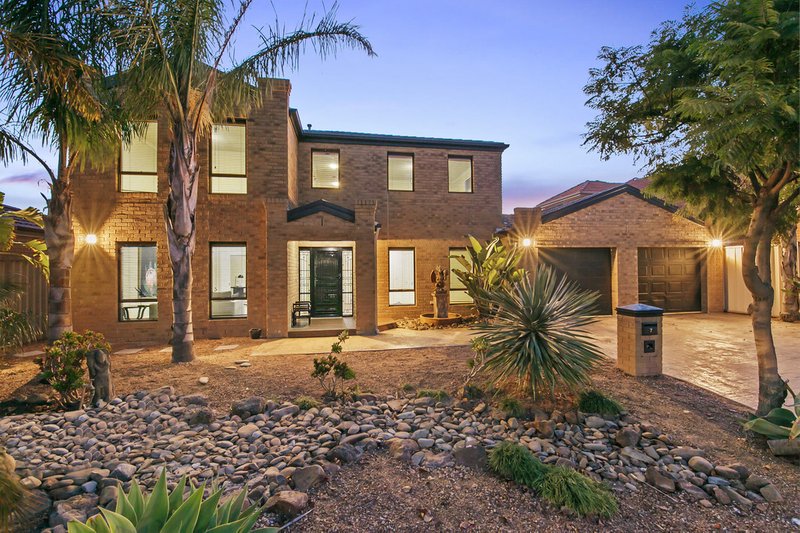 7 Wisteria Close, Taylors Hill VIC 3037