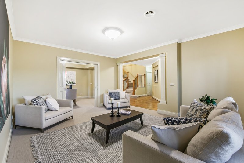 Photo - 7 Wisteria Close, Taylors Hill VIC 3037 - Image 3